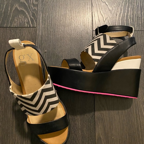 Platform sandals in original box from gx by Gwen Stefani in size 6 - Picture 2 of 5